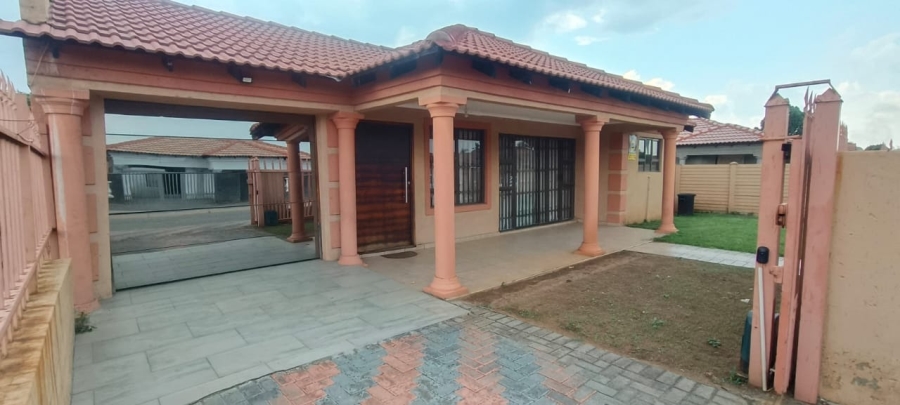 3 Bedroom Property for Sale in Tlhabane North West